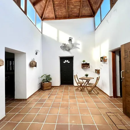 Casa Grande Con Terraza, Barbacoa, Vista A Montana En Ye * 海瑞亚