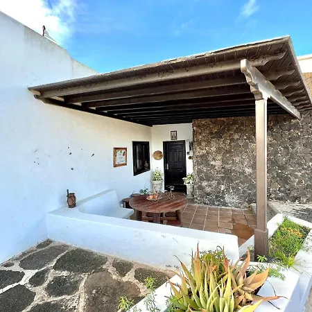 Casa Grande Con Terraza, Barbacoa, Vista A Montana En Ye *