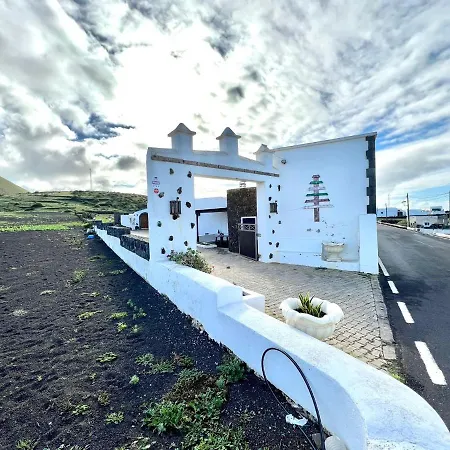 Casa Grande Con Terraza, Barbacoa, Vista A Montana En Ye *