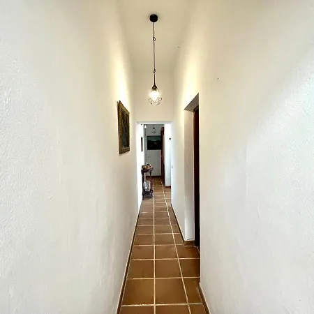 Casa Grande Con Terraza, Barbacoa, Vista A Montana En Ye 海瑞亚